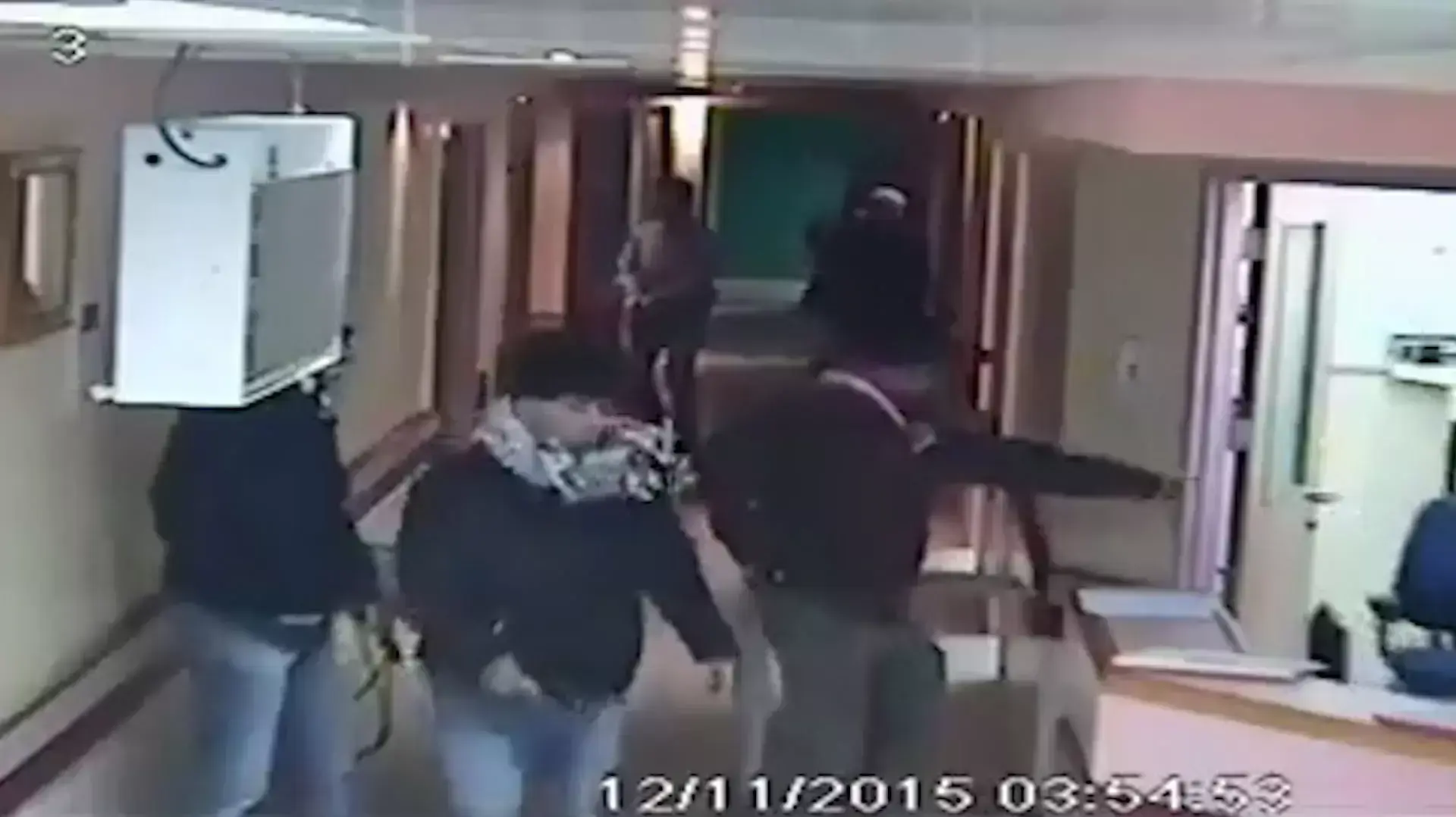 כוח מסתערבים פרץ לבית חולים בחברון ועצר מחבלים, חברון, 11 בנובמבר 2015 כוח מסתערבים פרץ לבית חולים בחברון ועצר מחבלים, חברון, 11 בנובמבר 2015