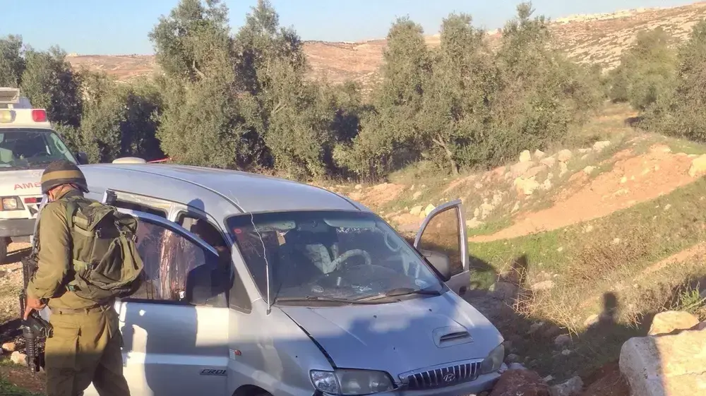 שני בני אדם נהרגו בפיגוע ירי ליד עתניאל, נובמבר 2015 שני בני אדם נהרגו בפיגוע ירי ליד עתניאל, נובמבר 2015