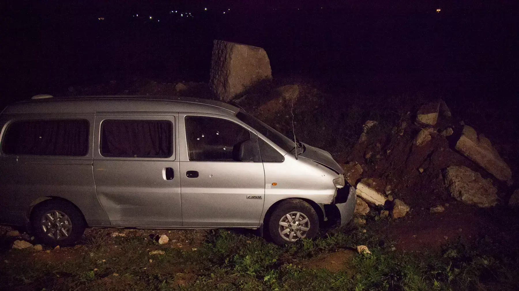 זירת הפיגוע בעתניאל, באזור דרום הר חברון, 13 בנובמבר 2015 זירת הפיגוע בעתניאל, באזור דרום הר חברון, 13 בנובמבר 2015