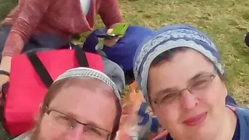 יעקב ליטמן שנרצח אתמול ליד עתינאל יחד עם בנו בפיגוע ירי, ואשתו נועה יעקב ליטמן שנרצח אתמול ליד עתינאל יחד עם בנו בפיגוע ירי, ואשתו נועה