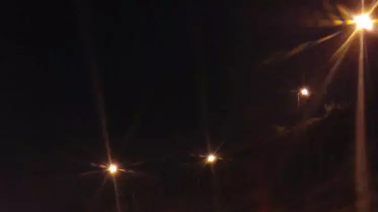 רכבו של הפלסטיני החשוד בניסיון לבצע פיגוע והתנגש ברכב של מתנחלים בכניסה להתנחלות פסגות. 14 בנובמבר 2015. רכבו של הפלסטיני החשוד בניסיון לבצע פיגוע והתנגש ברכב של מתנחלים בכניסה להתנחלות פסגות. 14 בנובמבר 2015.