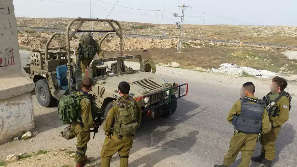 לוחמים מכפיר, צנחנים וחיל הנדסה באזור חברון, 15 בנובמבר 2015 לוחמים מכפיר, צנחנים וחיל הנדסה באזור חברון, 15 בנובמבר 2015
