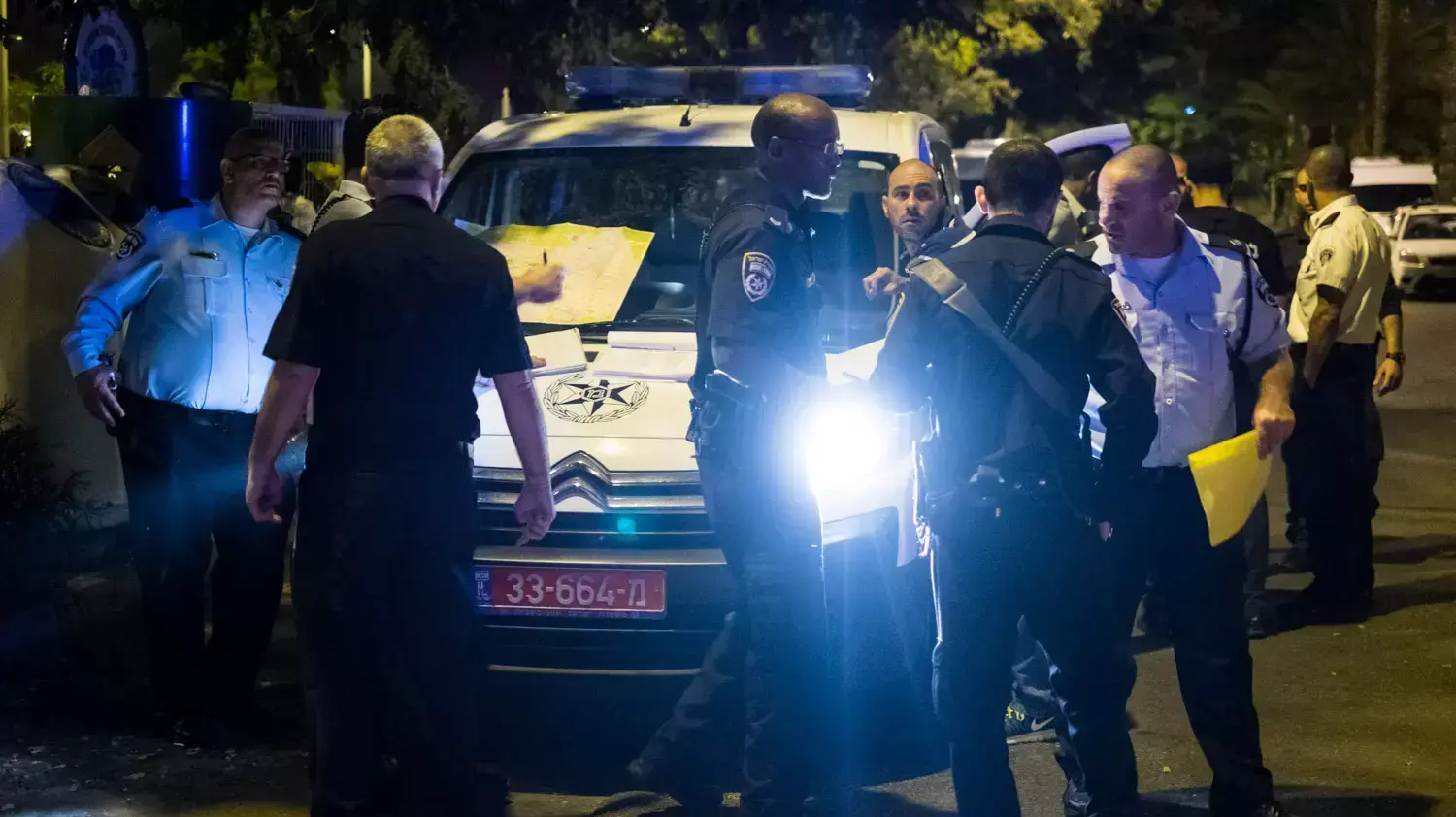 סריקות אחר האסיר הנמלט ירון סנקר בראשון לציון סריקות אחר האסיר הנמלט ירון סנקר בראשון לציון