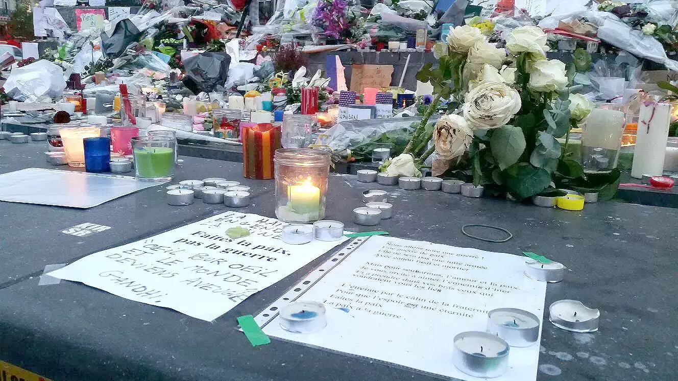 כיכר הרפובליקה, פריז. 16, נובמבר 2015 כיכר הרפובליקה, פריז. 16, נובמבר 2015