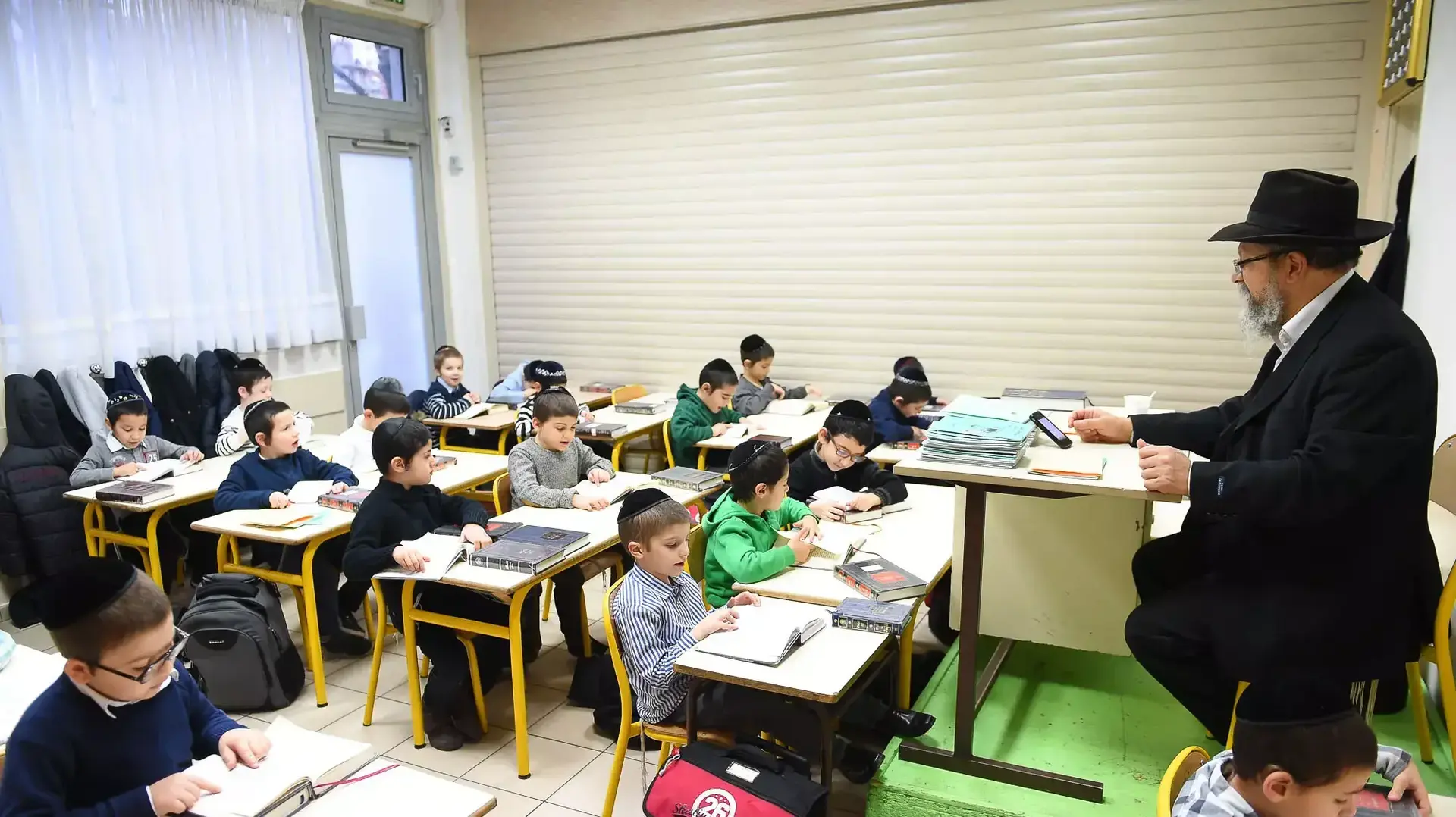 אבטחת בתי כנסת ומוסדות יהודים בפריז, נובמבר 2015 אבטחת בתי כנסת ומוסדות יהודים בפריז, נובמבר 2015
