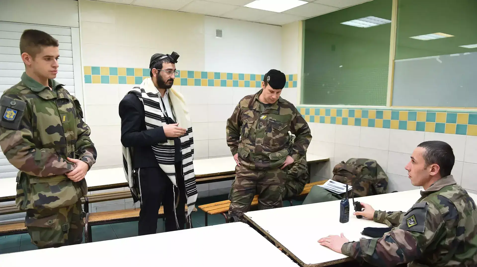 אבטחת בתי כנסת ומוסדות יהודים בפריז, נובמבר 2015 אבטחת בתי כנסת ומוסדות יהודים בפריז, נובמבר 2015