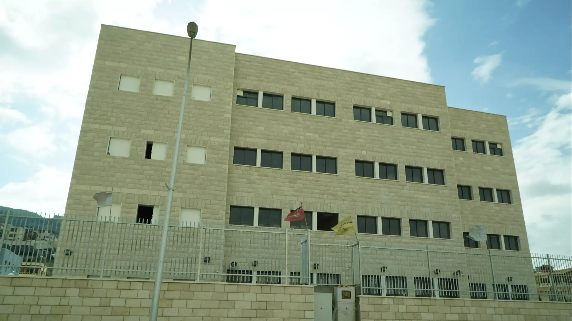 בית ספר תיכון בכפר כנא של הפלג הצפוני בתנועה האיסלאמית שייסגר בעקבות הוצאת התנועה מחוץ לחוק בית ספר תיכון בכפר כנא של הפלג הצפוני בתנועה האיסלאמית שייסגר בעקבות הוצאת התנועה מחוץ לחוק