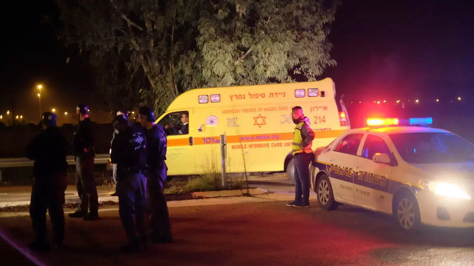 שתי נשים נמצאו ללא רוח חיים בצומת התעבורה באזור התעשייה של רמלה. 17 בנובמבר 2015. שתי נשים נמצאו ללא רוח חיים בצומת התעבורה באזור התעשייה של רמלה. 17 בנובמבר 2015.