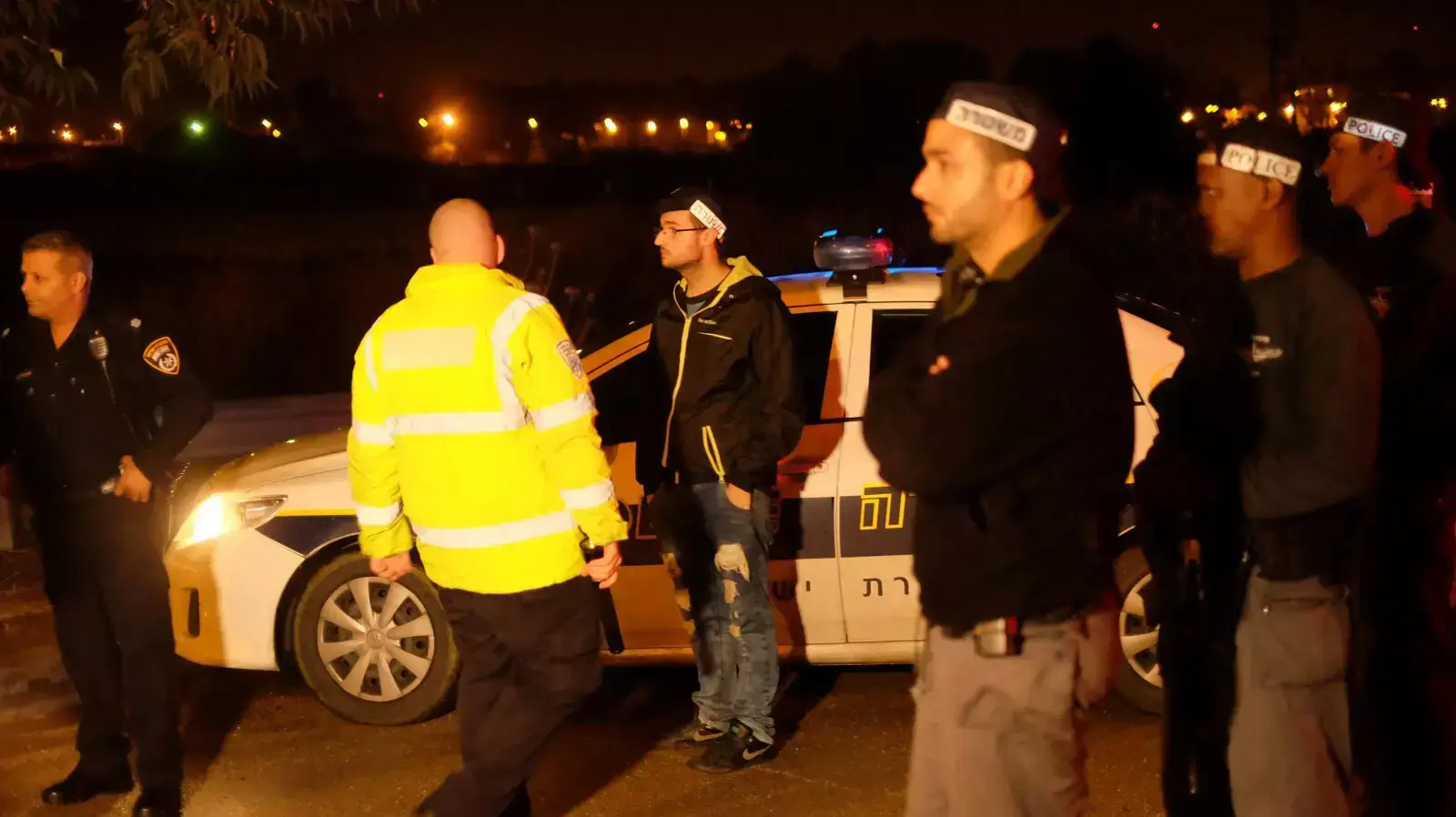 שתי נשים נמצאו ללא רוח חיים בצומת התעבורה באזור התעשייה של רמלה. 17 בנובמבר 2015. שתי נשים נמצאו ללא רוח חיים בצומת התעבורה באזור התעשייה של רמלה. 17 בנובמבר 2015.