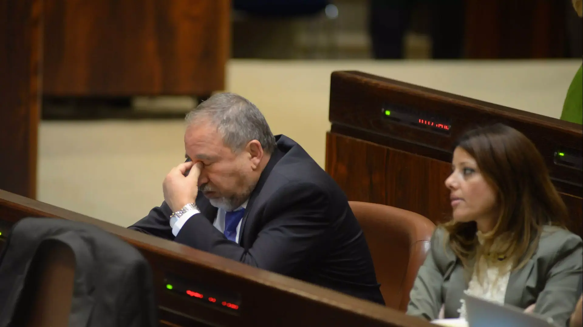 אביגדור ליברמן בהצבעה על תקציב המדינה, נובמבר 2015 אביגדור ליברמן בהצבעה על תקציב המדינה, נובמבר 2015