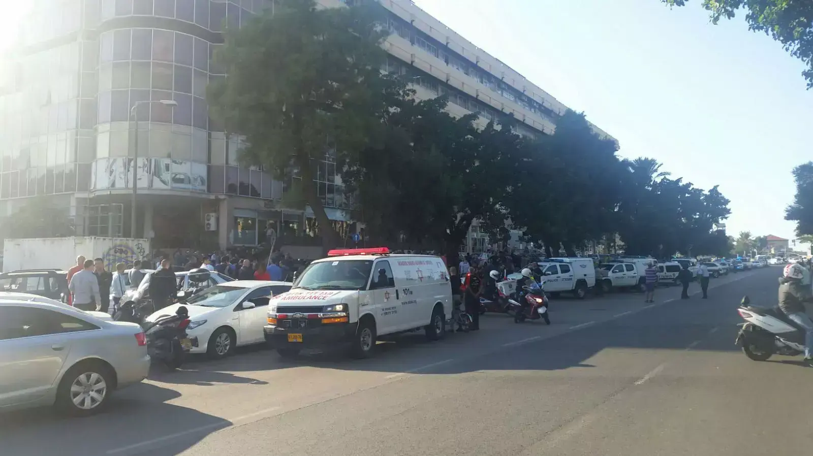 זירת פיגוע הדקירה, תל אביב, 19 בנובמבר 2015 זירת פיגוע הדקירה, תל אביב, 19 בנובמבר 2015