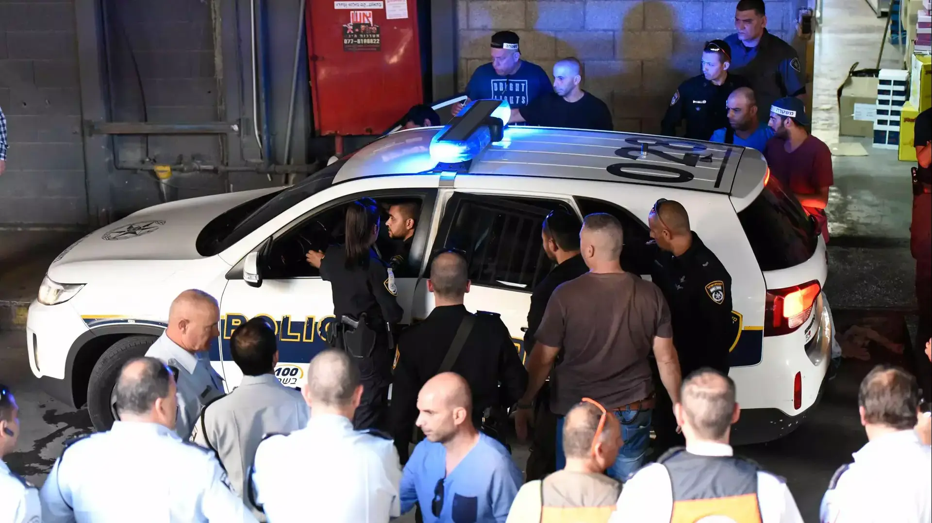 זירת פיגוע הדקירה, בניין פנורמה, תל אביב, 19 בנובמבר 2015 זירת פיגוע הדקירה, בניין פנורמה, תל אביב, 19 בנובמבר 2015