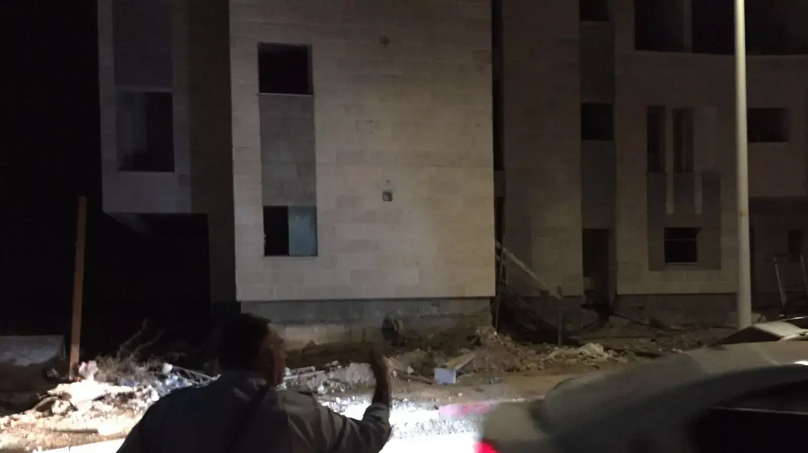 חיפושים אחר מחבל שדקר ארבעה בני אדם בקריית גת. 21 בנובמבר 2015. חיפושים אחר מחבל שדקר ארבעה בני אדם בקריית גת. 21 בנובמבר 2015.