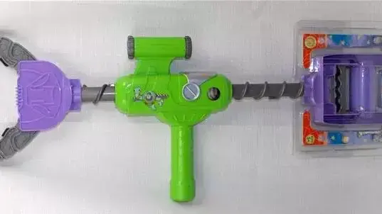 צעצוע שהוחרם על ידי מאבטחי שדה התעופה בארה?ב צעצוע שהוחרם על ידי מאבטחי שדה התעופה בארה?ב