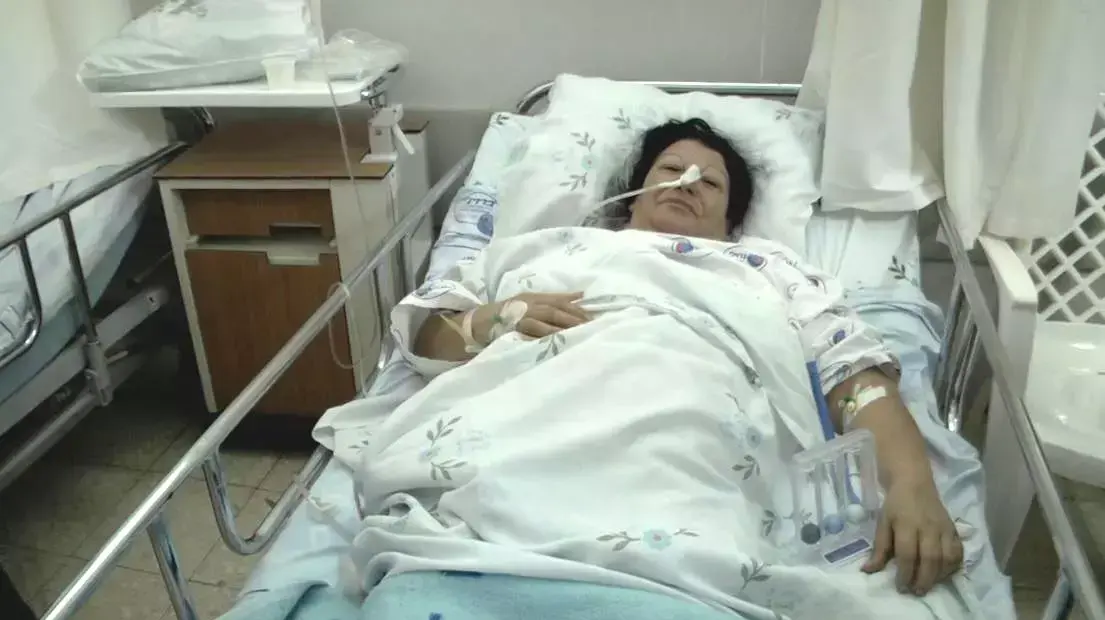 נורית מלכה, שנפצעה בפיגוע בקריית גת, בית החולים ברזילי. נובמבר 2015 נורית מלכה, שנפצעה בפיגוע בקריית גת, בית החולים ברזילי. נובמבר 2015