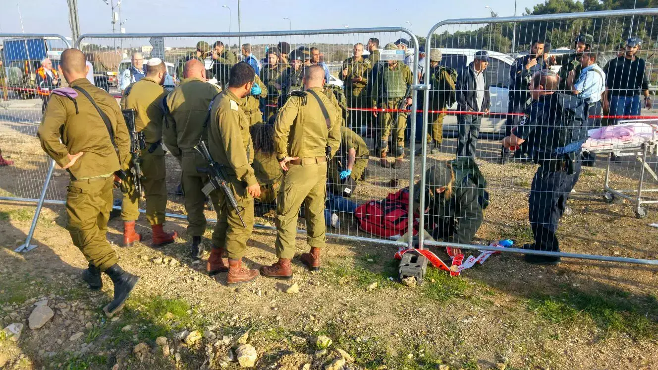 פיגוע דקירה בצומת גוש עציון, 22 בנובמבר 2015 פיגוע דקירה בצומת גוש עציון, 22 בנובמבר 2015