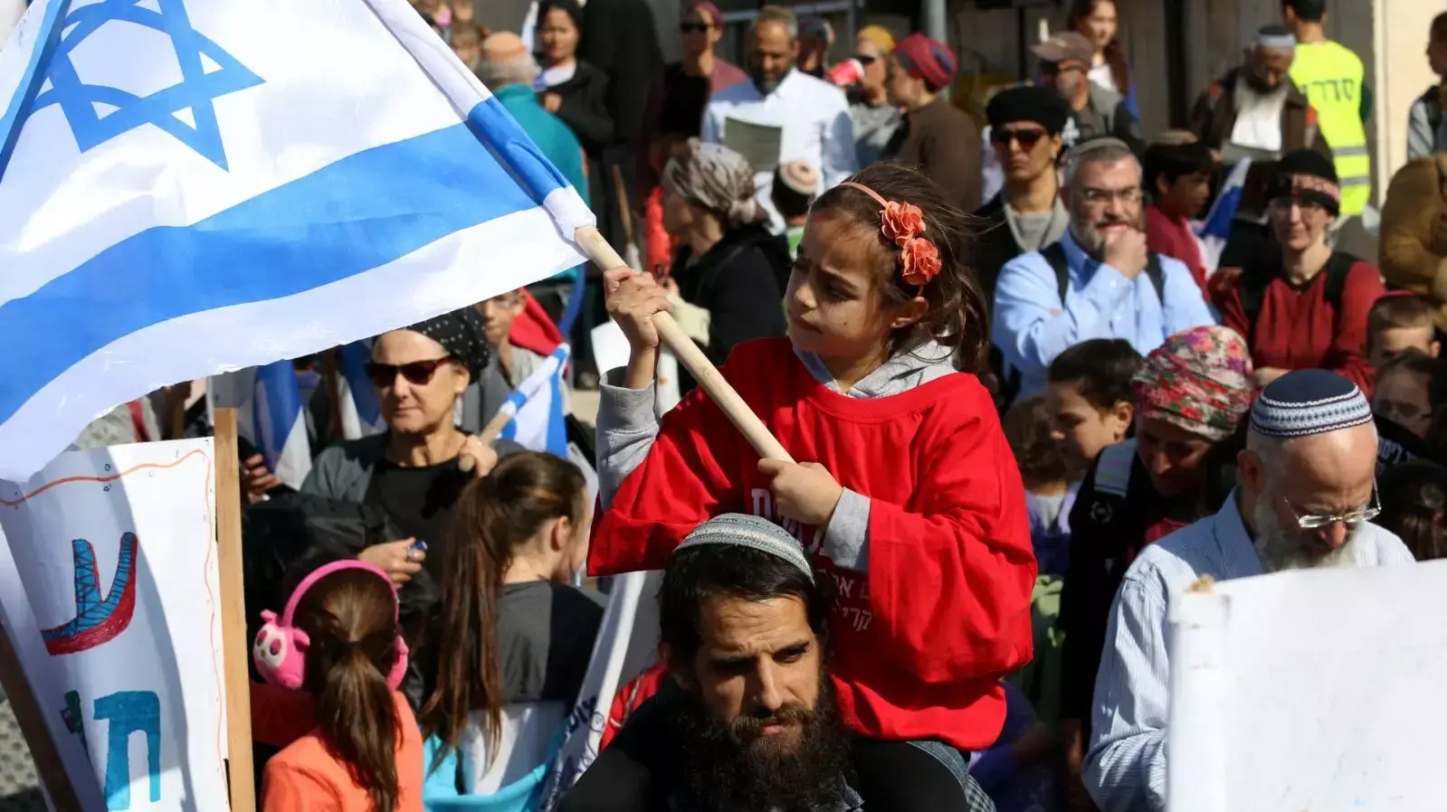 כאלף תושבי קריית ארבע, הר חברון וגוש עציון הפגינו מול משרד ראש הממשלה בירושלים, 22 בנובמבר 2015 כאלף תושבי קריית ארבע, הר חברון וגוש עציון הפגינו מול משרד ראש הממשלה בירושלים, 22 בנובמבר 2015