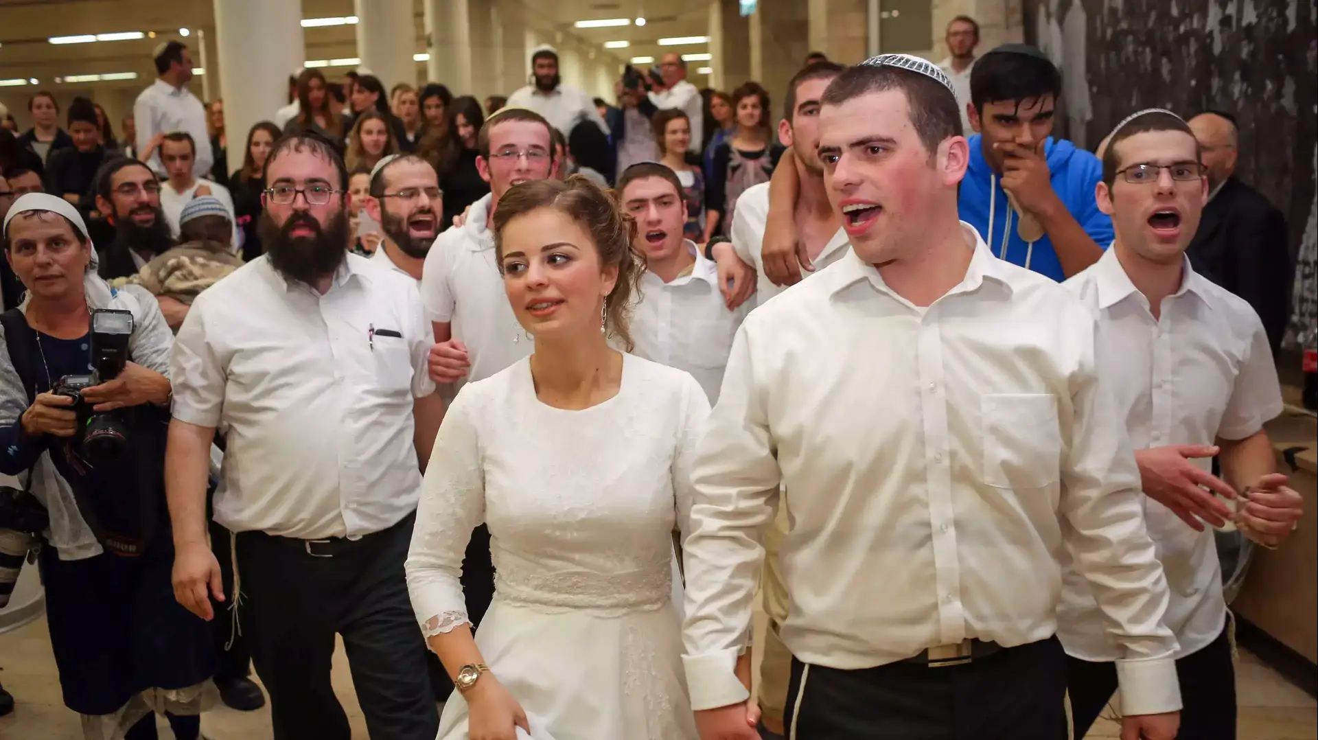 חתונת אריאל ביגל ושרה תחיה ליטמן בבנייני האומה בירושלים 26 בנובמבר 2015 חתונת אריאל ביגל ושרה תחיה ליטמן בבנייני האומה בירושלים 26 בנובמבר 2015