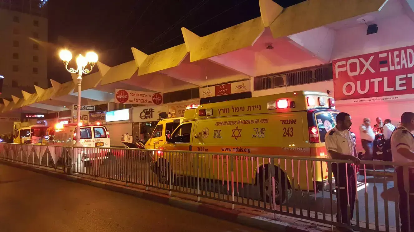 זירת הפיגוע בנהריה, נובמבר 2015 זירת הפיגוע בנהריה, נובמבר 2015