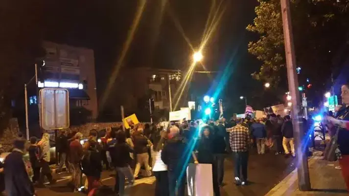 הפגנה נגד מתווה הגז בחיפה 28 נובמבר 2015 הפגנה נגד מתווה הגז בחיפה 28 נובמבר 2015