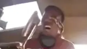 לוחם דאעש ממרר בבכי