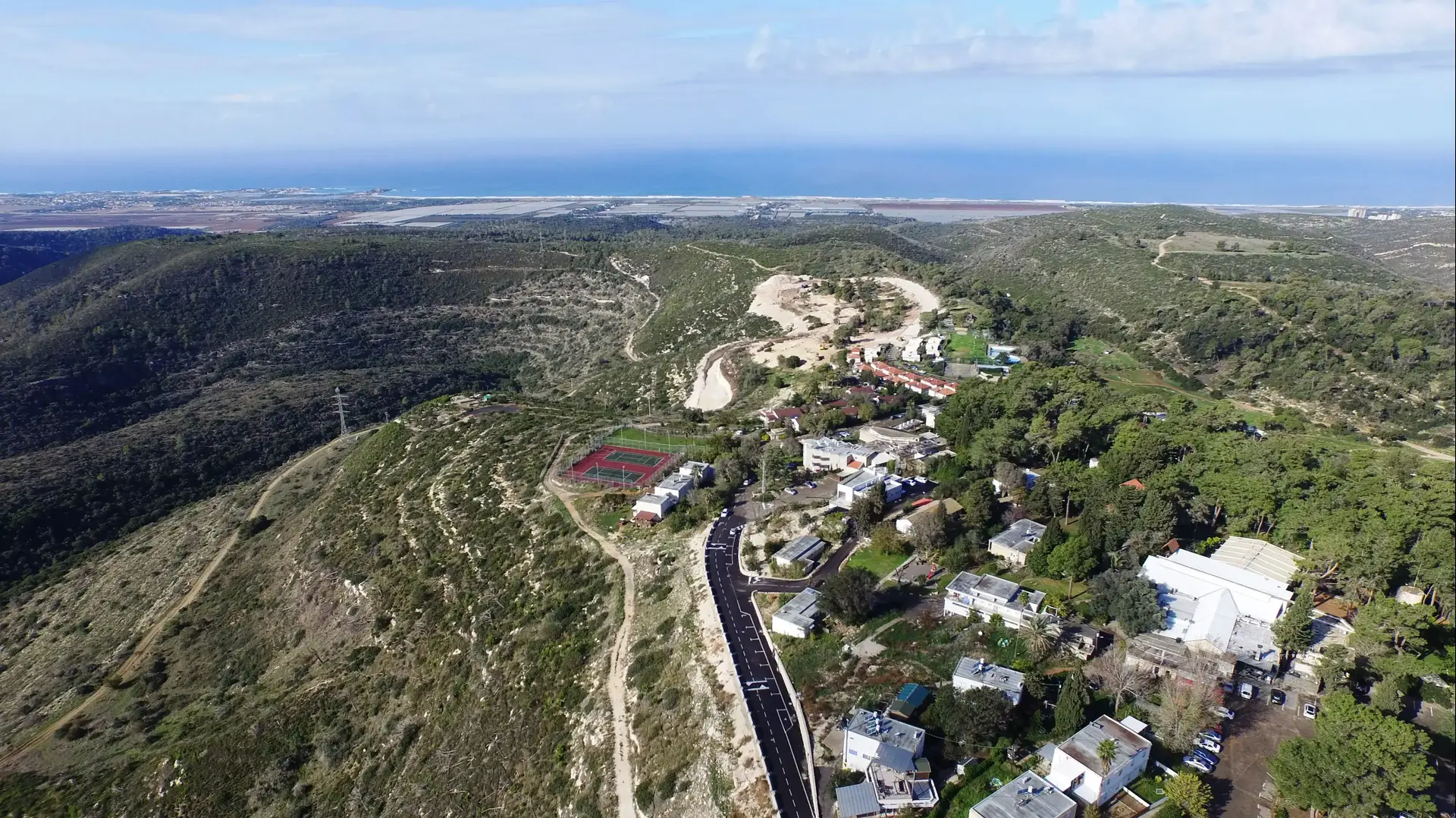 בית אורן הר הכרמל 5 שנים אחרי השריפה בית אורן הר הכרמל 5 שנים אחרי השריפה