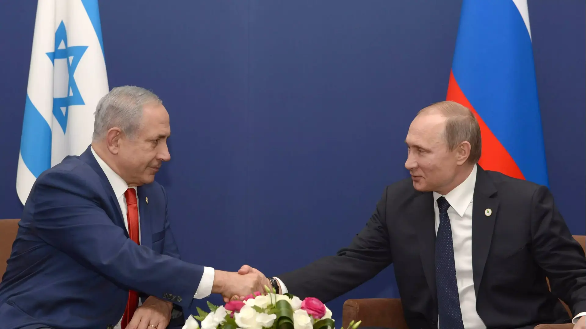 פגישת ראש הממשלה בנימין נתניהו עם נשיא רוסיה ולדימיר פוטין בפריז. נובמבר 2015