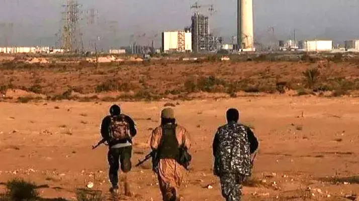 העיר סירת שבלוב לאחר כיבושה על ידי ארגון "המדינה האיסלאמית" (דאעש) העיר סירת שבלוב לאחר כיבושה על ידי ארגון "המדינה האיסלאמית" (דאעש)