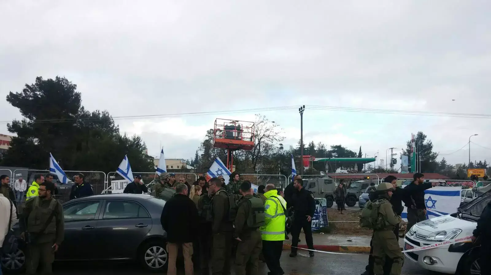 פיגוע דקירה בגוש עציון, דצמבר 2015 פיגוע דקירה בגוש עציון, דצמבר 2015
