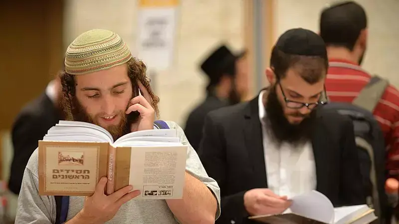 י"ט כסלו חג הגאולה בבנייני האומה