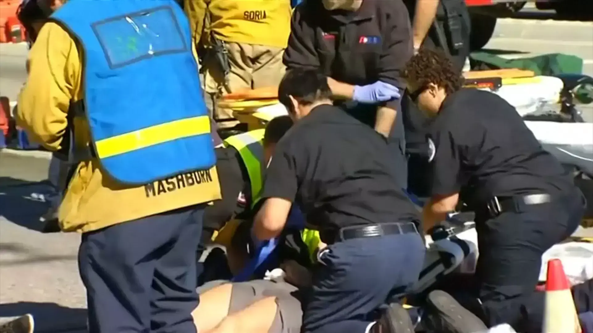 ירי במרכז קהילתי בפרבר בלוס אנג'לס, 2 בדצמבר 2015 ירי במרכז קהילתי בפרבר בלוס אנג'לס, 2 בדצמבר 2015