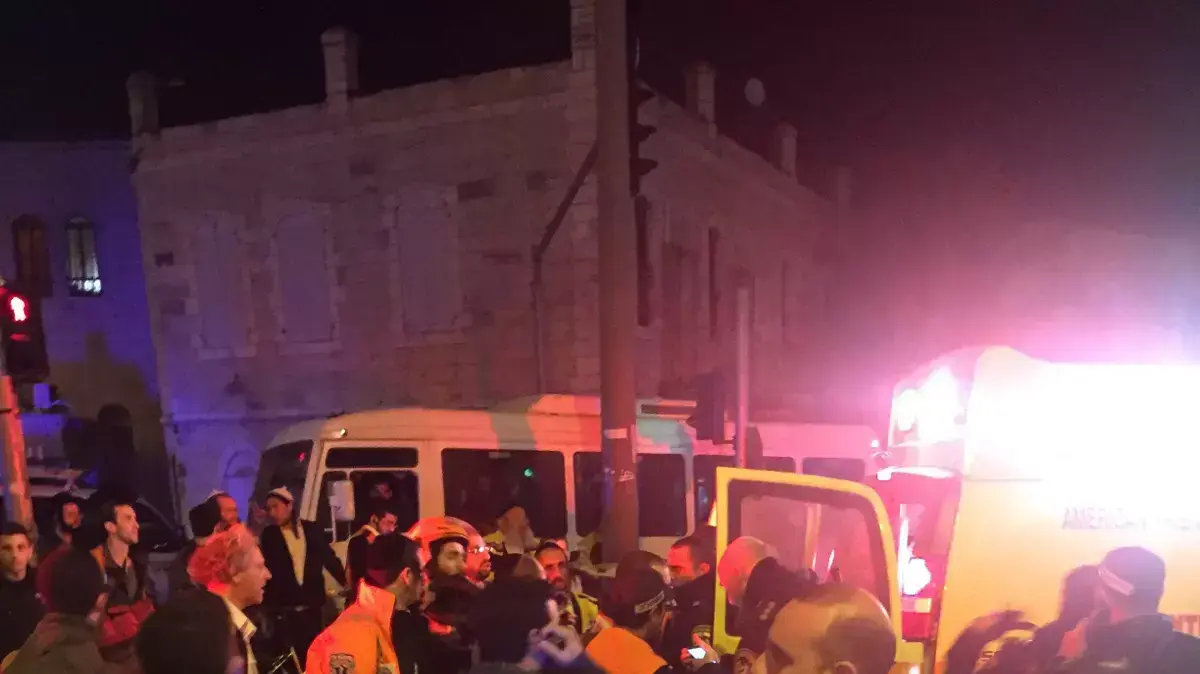 פיגוע דקירה סמוך לשער שכם, ירושלים. 3 בדצמבר 2015 פיגוע דקירה סמוך לשער שכם, ירושלים. 3 בדצמבר 2015