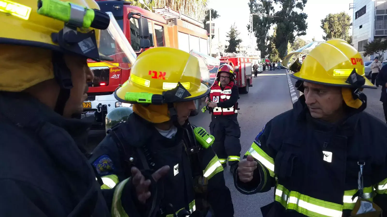 פיצוץ במכונית ברחוב לוחמי הגטאות בנהריה, 6 בדצמבר 2015 פיצוץ במכונית ברחוב לוחמי הגטאות בנהריה, 6 בדצמבר 2015