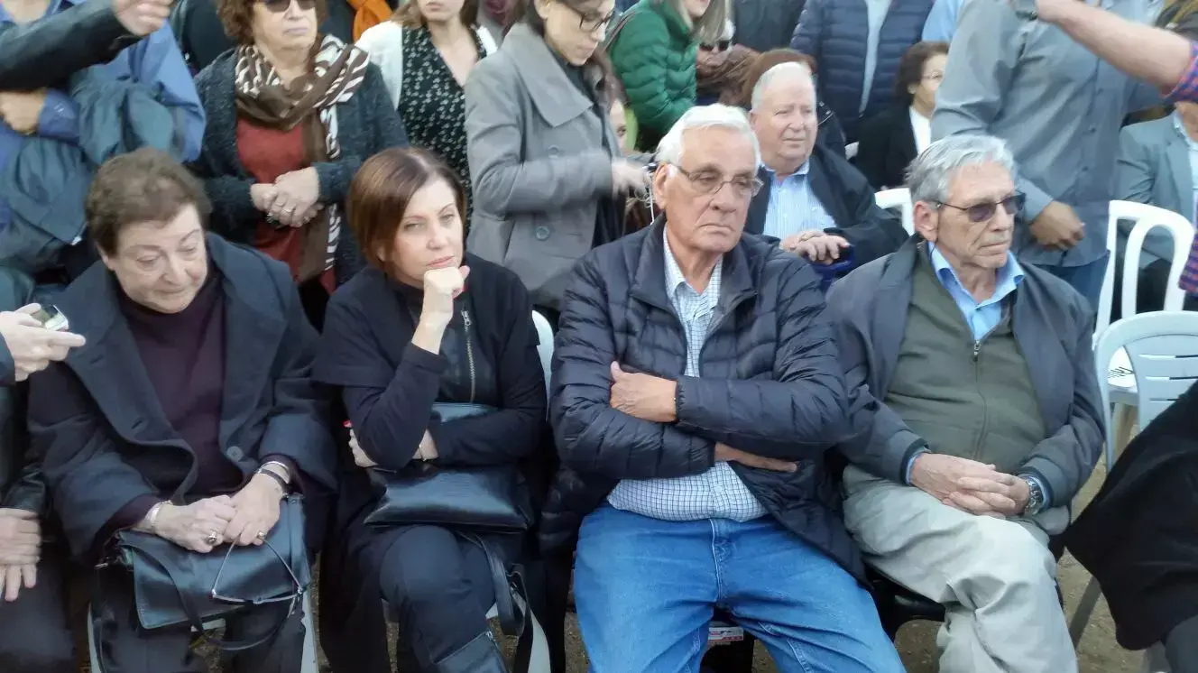 הלווית השר לשעבר יוסי שריד, קיבוץ גבעת השלושה, 6 בדצמבר 2015 הלווית השר לשעבר יוסי שריד, קיבוץ גבעת השלושה, 6 בדצמבר 2015