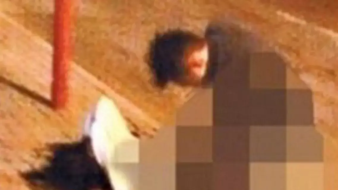 סטודנטית סינית קיימה יחסי מין ברחוב סטודנטית סינית קיימה יחסי מין ברחוב