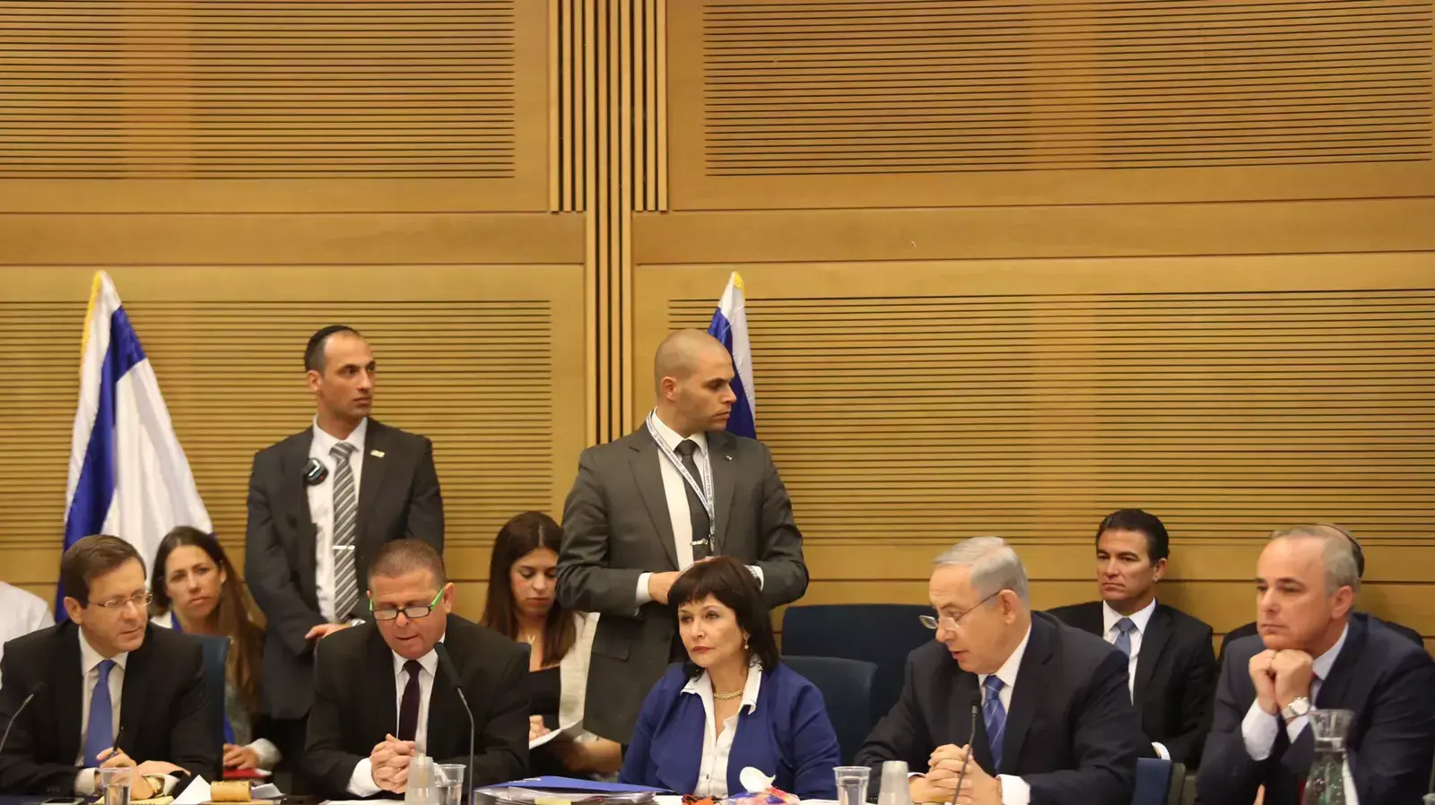 נתניהו בוועדת הכלכלה בכנסת, דצמבר 08 2015 נתניהו בוועדת הכלכלה בכנסת, דצמבר 08 2015