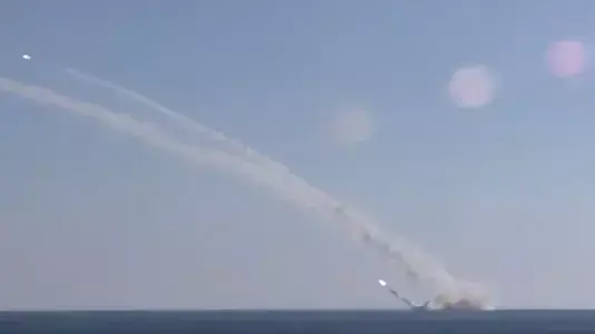 שיגור טילים מצוללת רוסית בים התיכון לעבר רוסיה, 8 בדצמבר 2015
