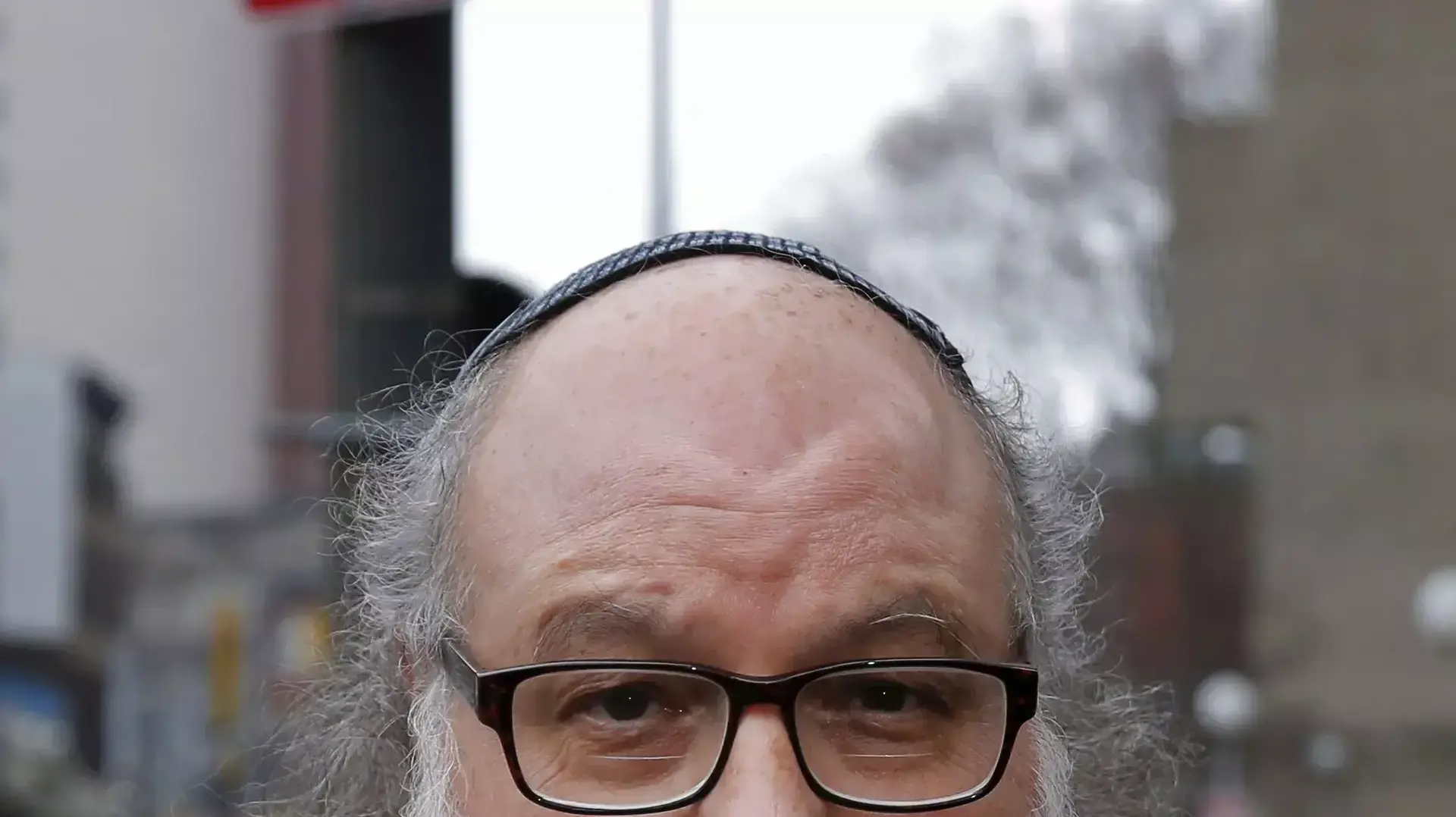 ג'ונתן פולארד מגיע לבית המשפט המחוזי במנהטן, ניו יורק. 14 בדצמבר 2015 ג'ונתן פולארד מגיע לבית המשפט המחוזי במנהטן, ניו יורק. 14 בדצמבר 2015
