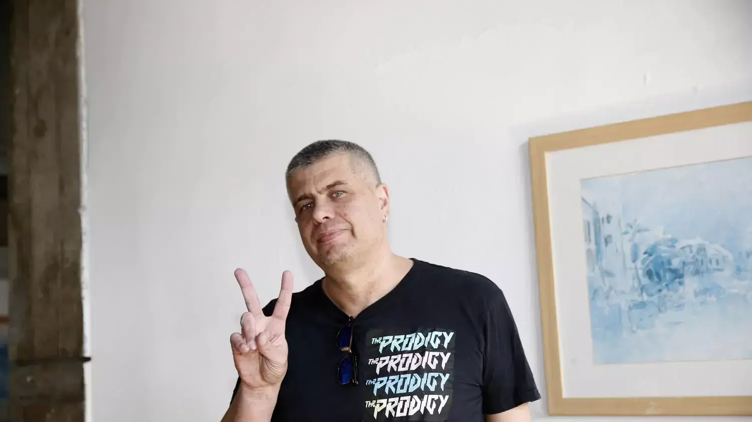 רפי רותם המואשם בהעלבת עובד ציבור, בימ"ש השלום תל אביב. 15 בדצמבר 2015 רפי רותם המואשם בהעלבת עובד ציבור, בימ"ש השלום תל אביב. 15 בדצמבר 2015