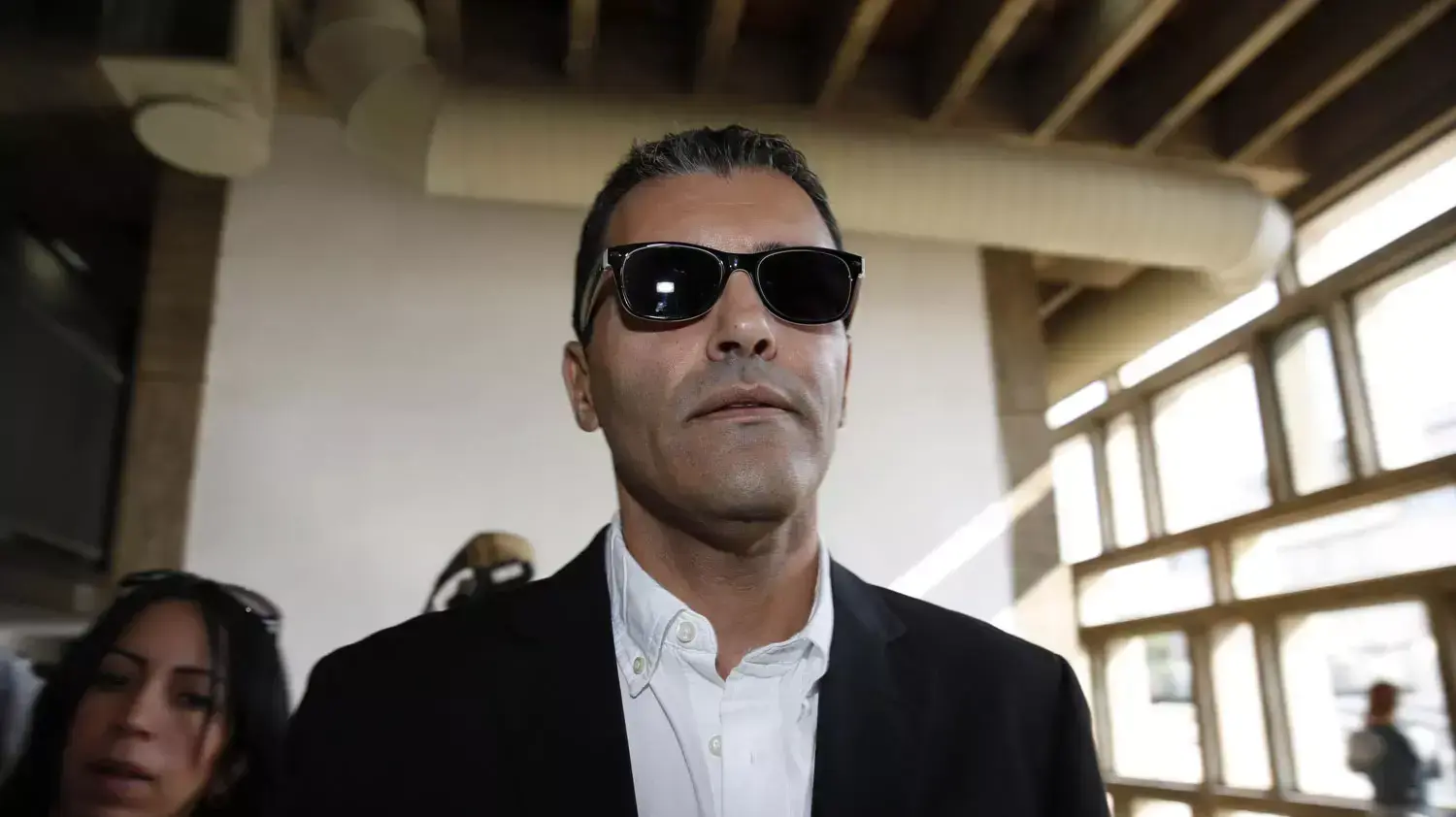 השופט מני מזרחי העיד נגד רפי רותם המואשם בהעלבת עובד ציבור. 15 בדצמבר 2015 השופט מני מזרחי העיד נגד רפי רותם המואשם בהעלבת עובד ציבור. 15 בדצמבר 2015