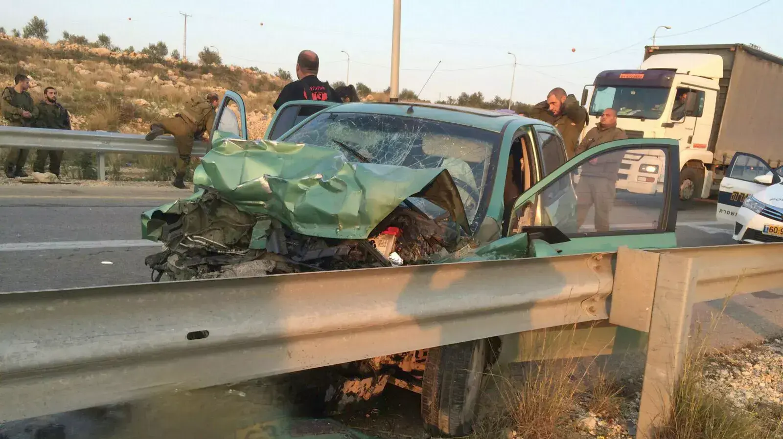 תאונת דרכים בין שני כלי רכב ביציאה מאבני חפץ לכיוון מחסום תאנים. 15 בדצמבר 2015