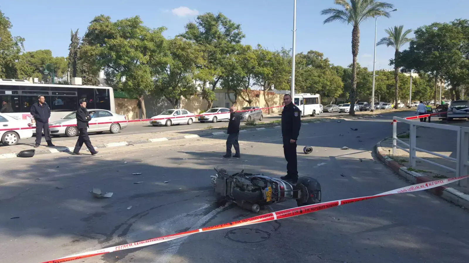 תאונת דרכים בין אופנוע לרכב פרטי בבאר שבע. 18 בדצמבר 2015