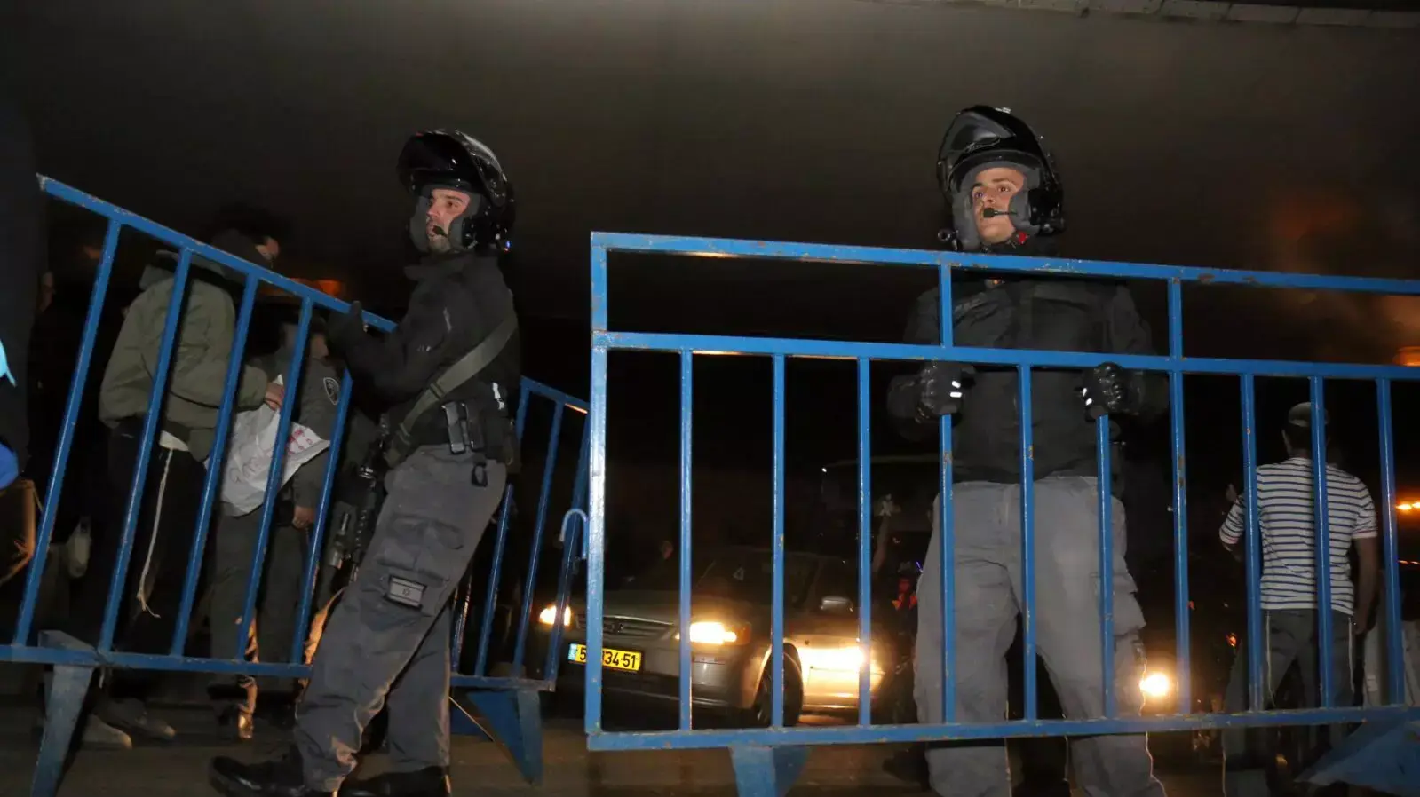 הפגנות נגד חקירות השב"כ בגשר המיתרים בירושלים 20 דצמבר 2015 הפגנות נגד חקירות השב"כ בגשר המיתרים בירושלים 20 דצמבר 2015