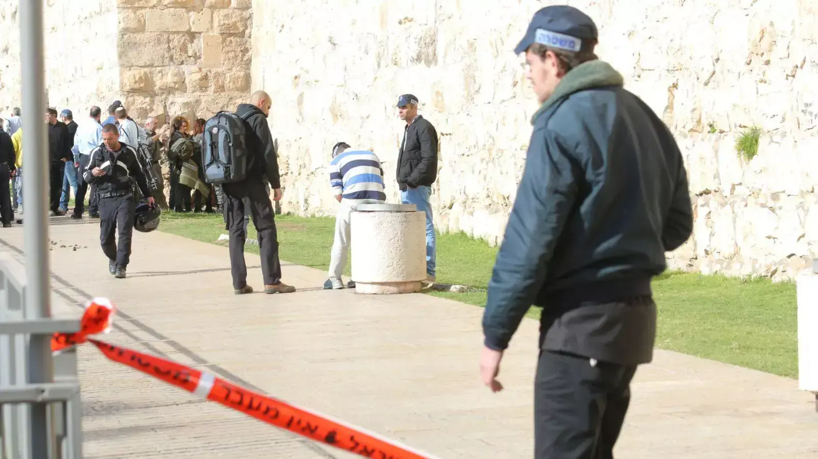זירת פיגוע הדקירה, סמוך לשער יפו, ירושלים. 23 בדצמבר 2015 זירת פיגוע הדקירה, סמוך לשער יפו, ירושלים. 23 בדצמבר 2015