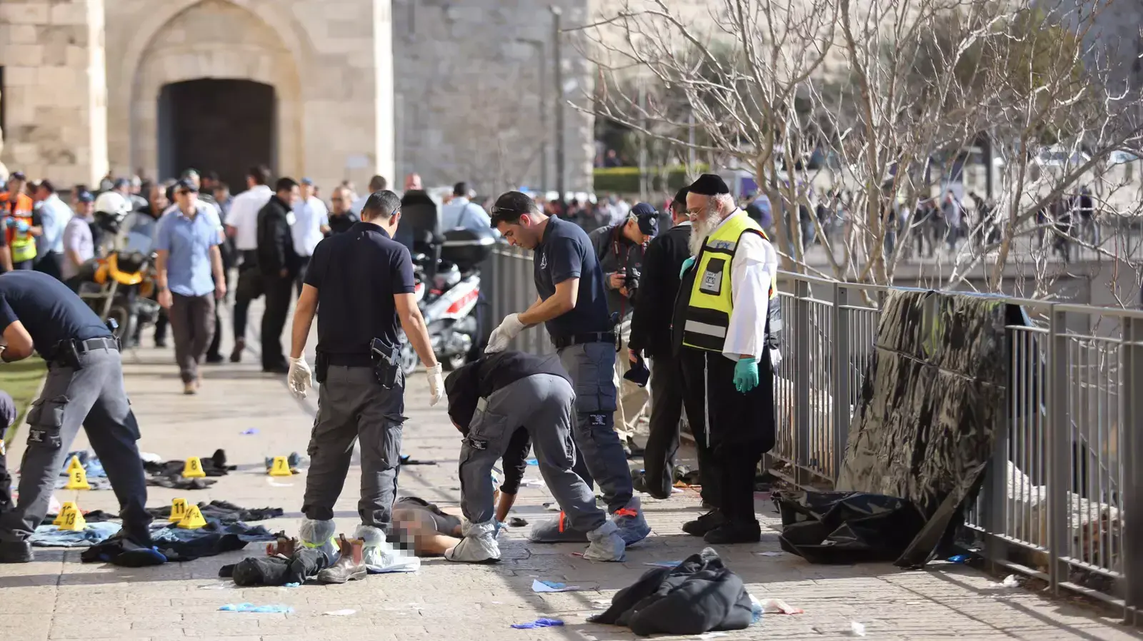 זירת פיגוע הדקירה סמוך לשער יפו, ירושלים. 23 בדצמבר 2015 זירת פיגוע הדקירה סמוך לשער יפו, ירושלים. 23 בדצמבר 2015