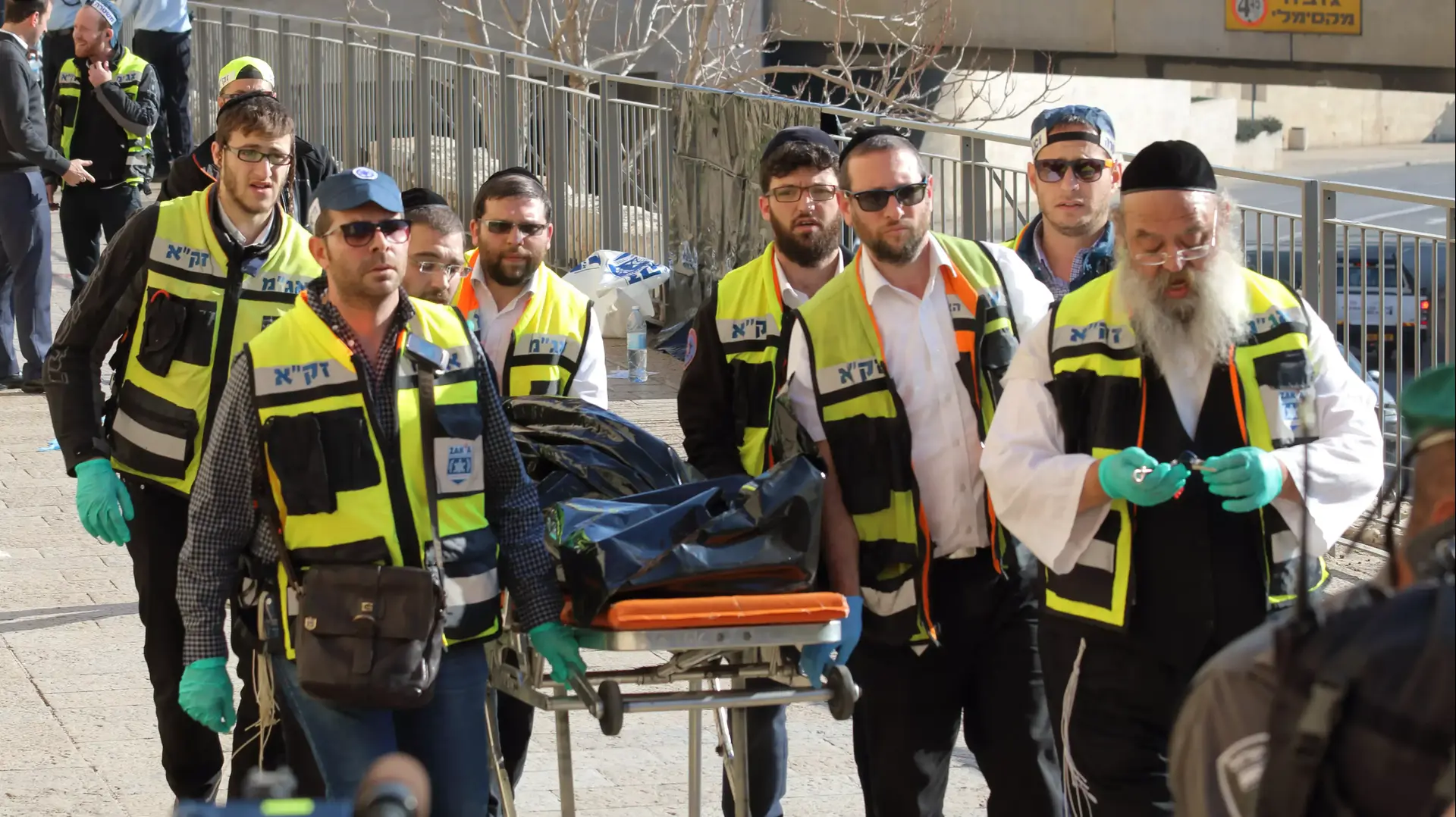 זירת פיגוע הדקירה סמוך לשער יפו, ירושלים. 23 בדצמבר 2015 זירת פיגוע הדקירה סמוך לשער יפו, ירושלים. 23 בדצמבר 2015