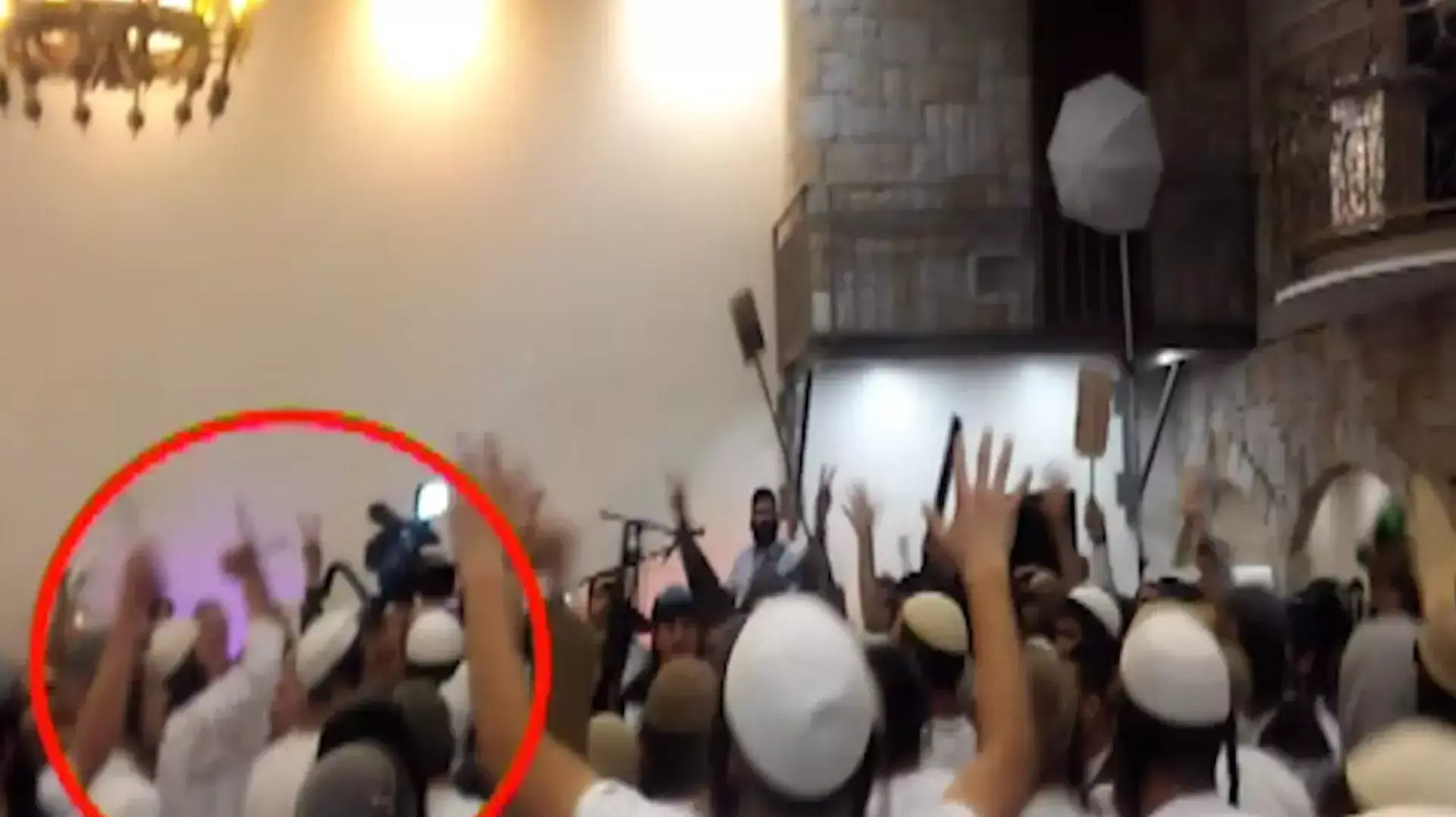 אבי הכלה מחתונת הימין הקיצוני: "זה היה ספונטאני, מה רע בנשק?"