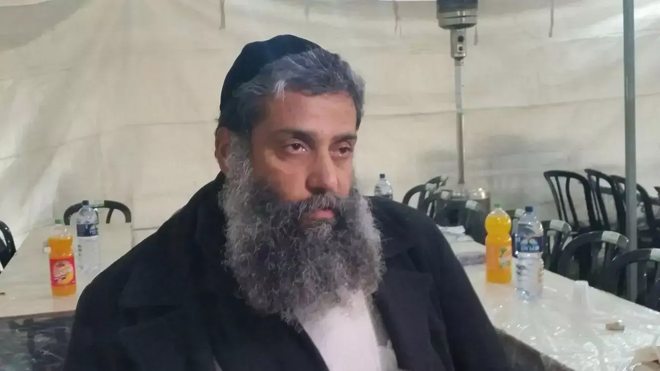 יהודה אריה, בעלה של חיה אסתר אריה, שנפטרה משפעת חזירים בבית החולים בילינסון. דצמבר 2015 יהודה אריה, בעלה של חיה אסתר אריה, שנפטרה משפעת חזירים בבית החולים בילינסון. דצמבר 2015