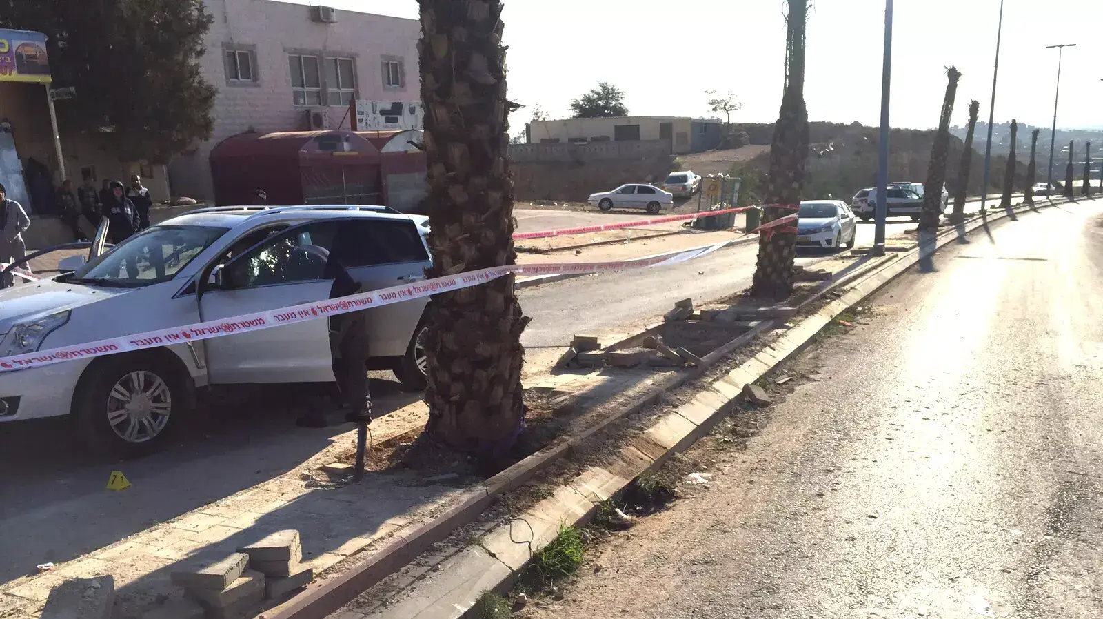 גבר נורה למוות מירי רכב חולף ביישוב הבדואי חורה, דצמבר 2015 גבר נורה למוות מירי רכב חולף ביישוב הבדואי חורה, דצמבר 2015