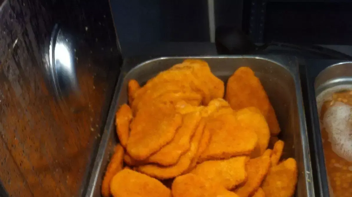 מזון שמוגש בחדר האוכל במתקן השהייה בחולות מזון שמוגש בחדר האוכל במתקן השהייה בחולות